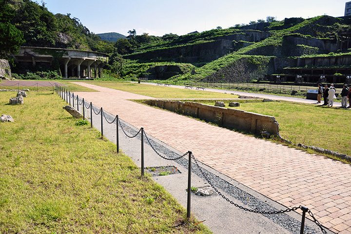 旧佐渡鉱山北沢地区 工作工場群跡地広場